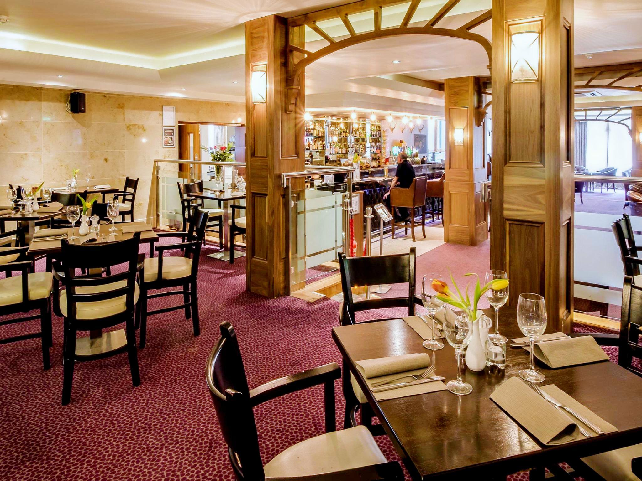 アカデミー プラザ ホテル 写真