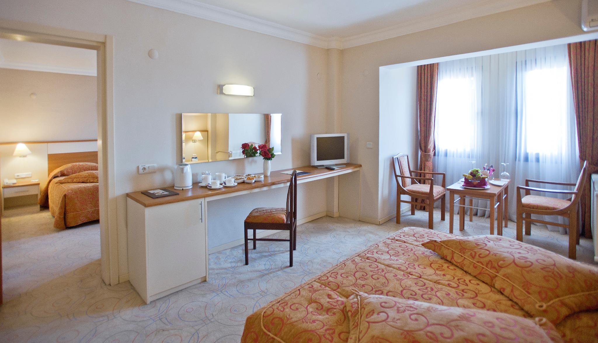 Crystal Kaymaklı Hotel & Spa 写真