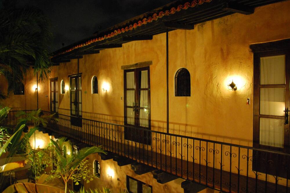 エル ベアテリオ 写真