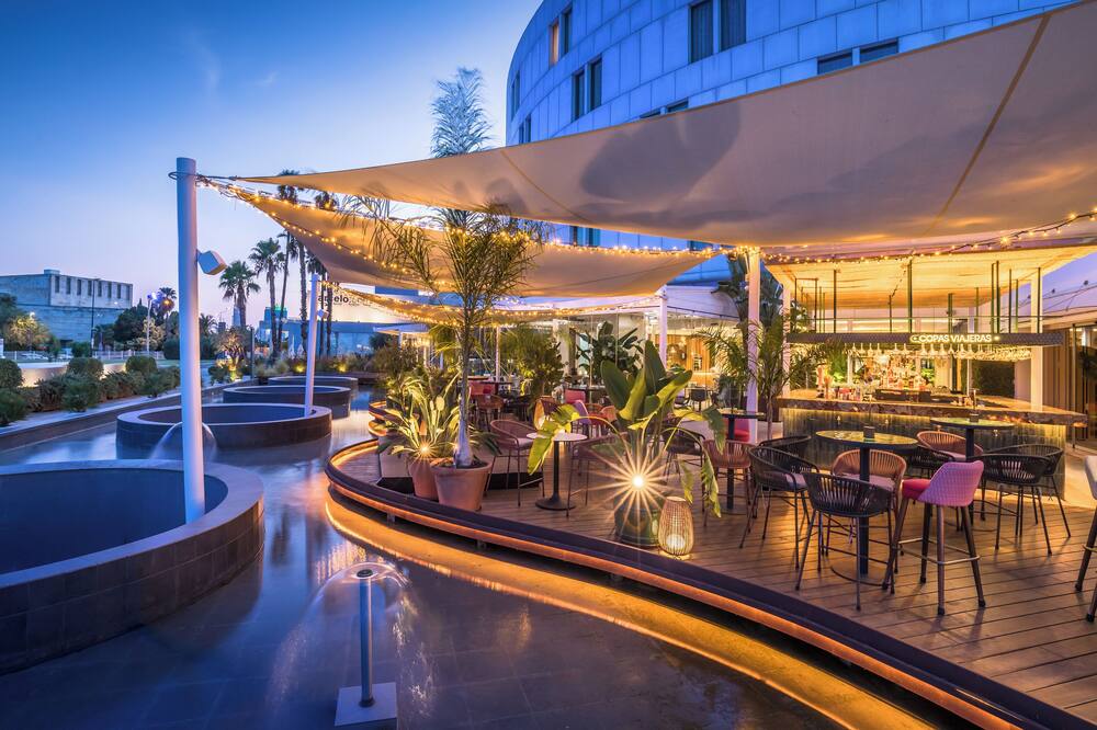 バルセロ セビリア レナンシミエント 写真