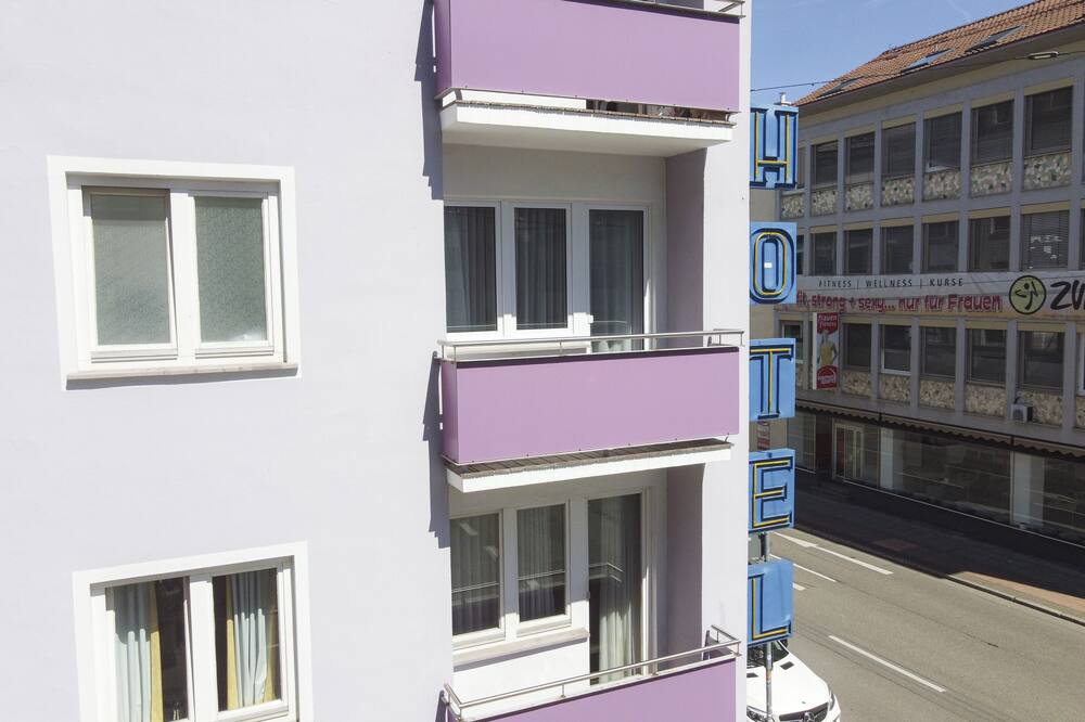 ホテル ハンサ 写真