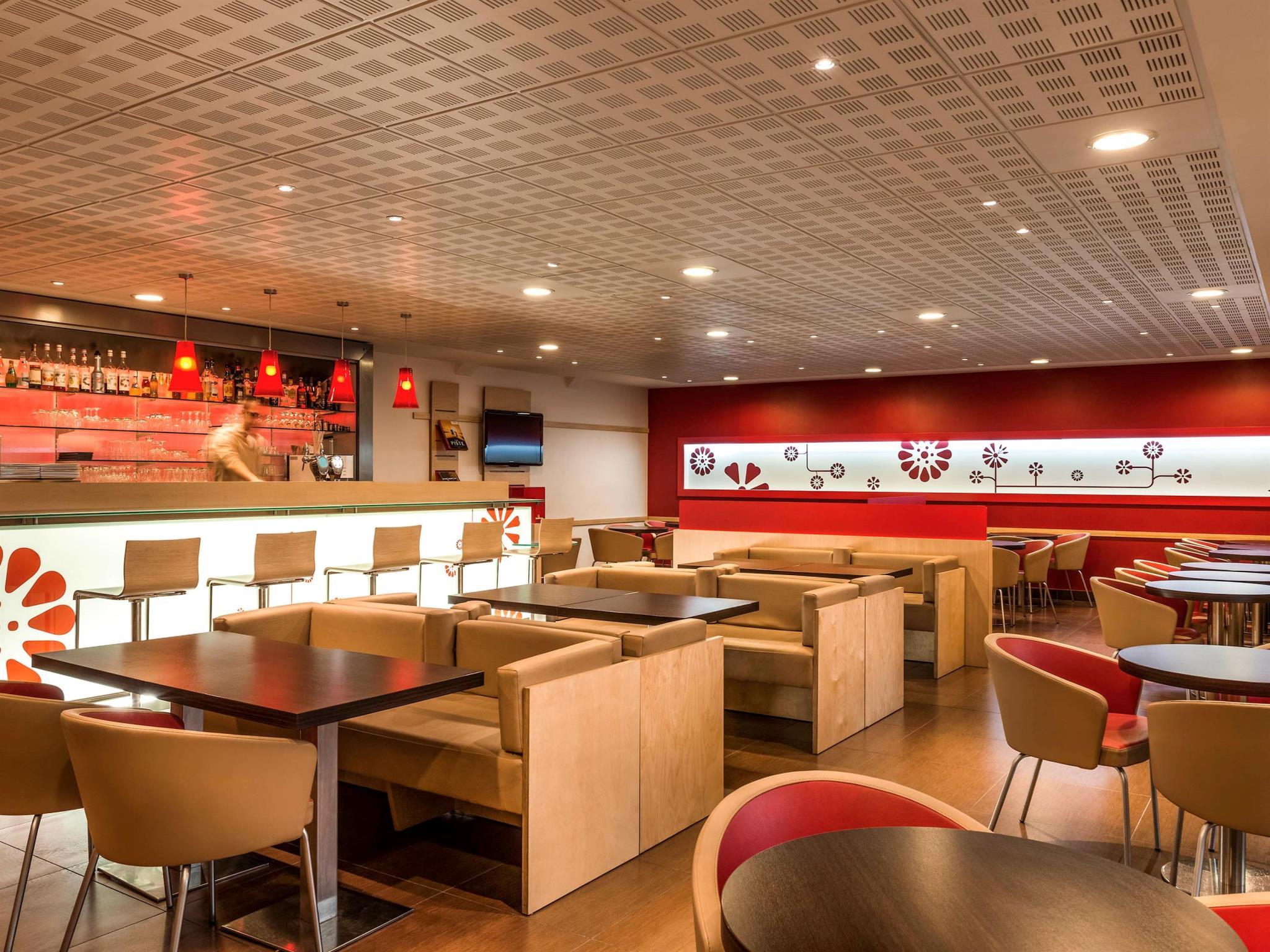 イビス パリ モンマルトル サクレクール 写真