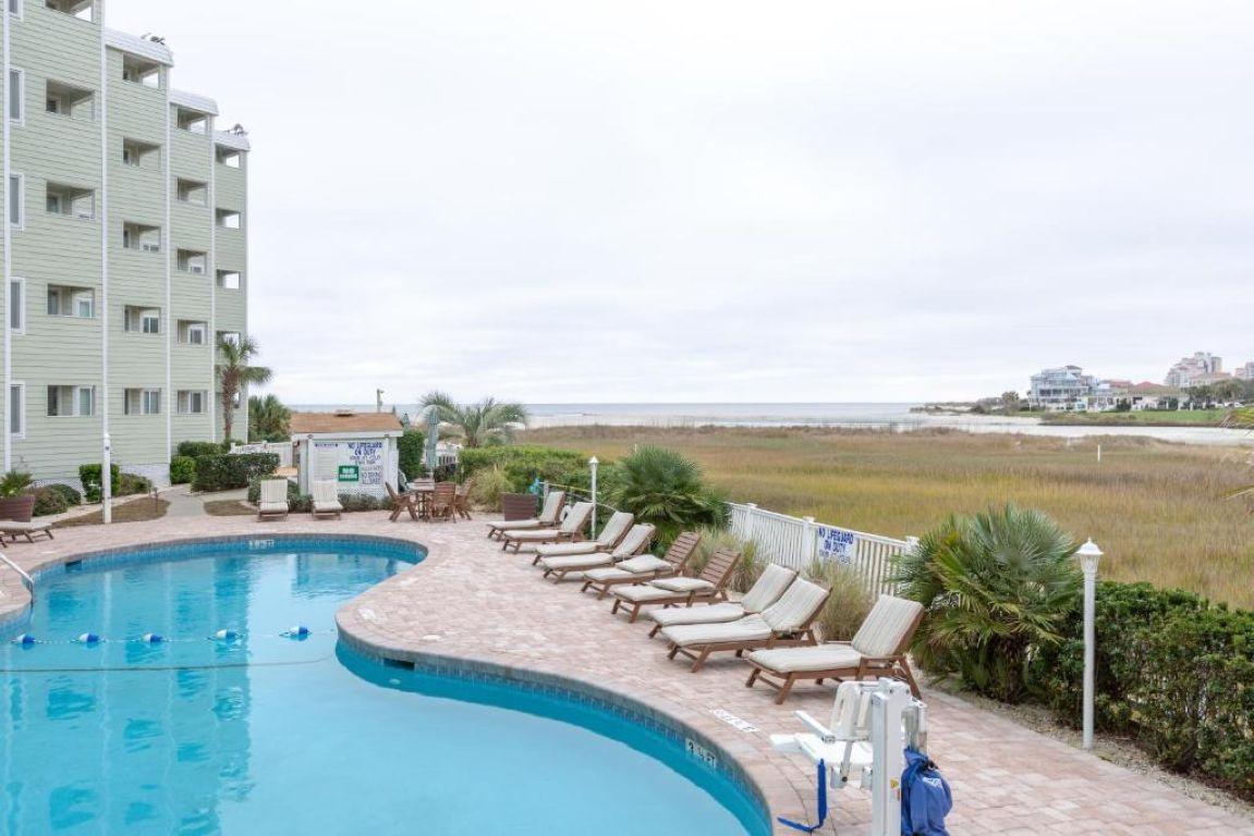 Sands Beach Club 写真