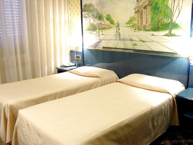 IH ホテルズ ミラノ アンバシアトリ 写真