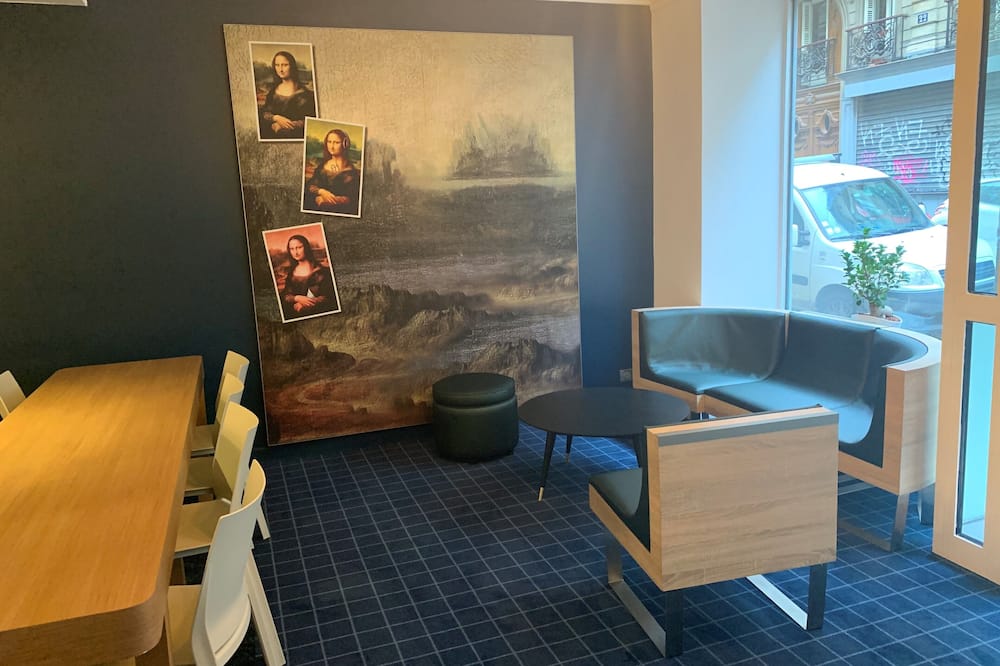 イビス スタイルズ パリ カデット ラファイエット 写真