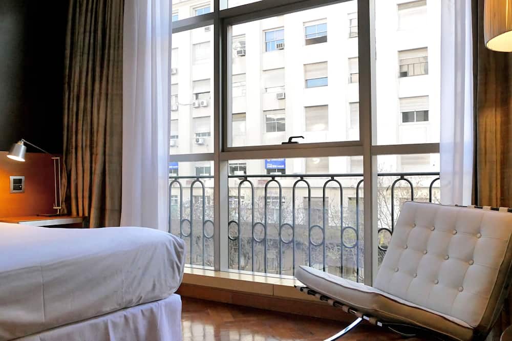 725 コンチネンタル ホテル 写真