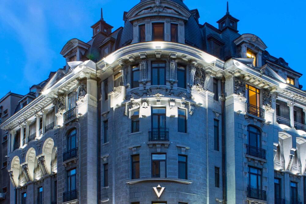 Zeus Essence Bucharest Venezia 写真