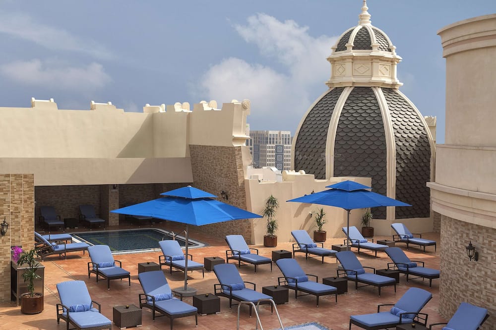 ロイヤル ローズ アブダビ キュリオ コレクション バイ ヒルトン アフィリエイテッド ホテル 写真