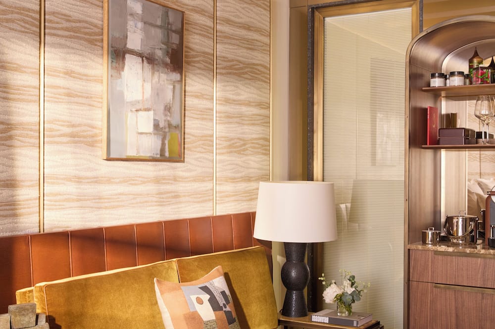 ホテル ドービュッソン 写真