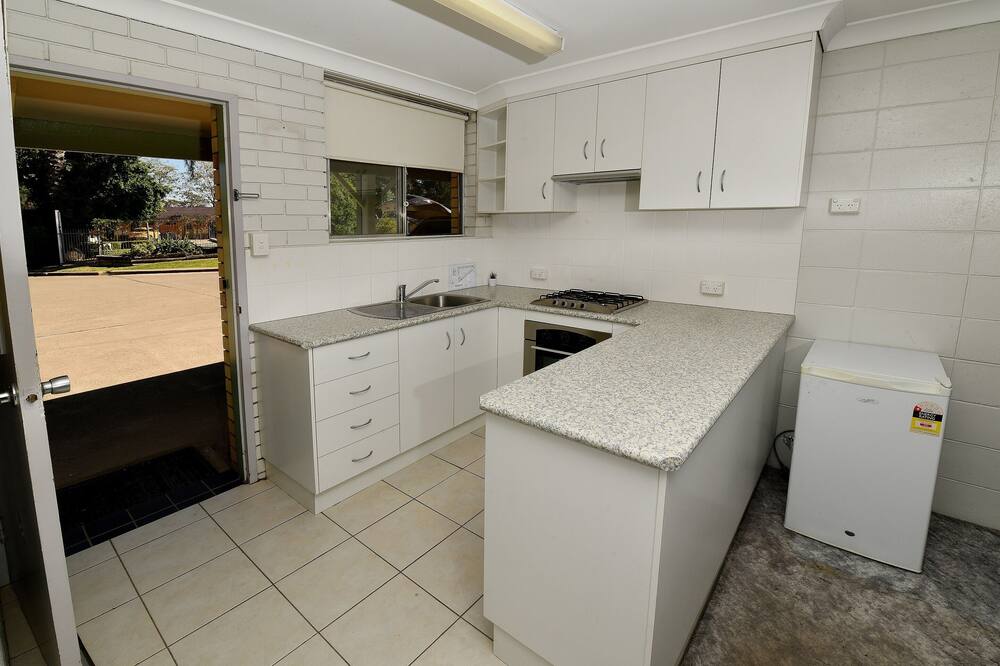 バーク アンド ウィルス モーター イン 写真