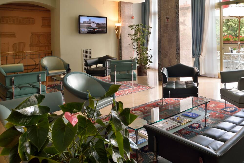 Sangallo Palace 写真