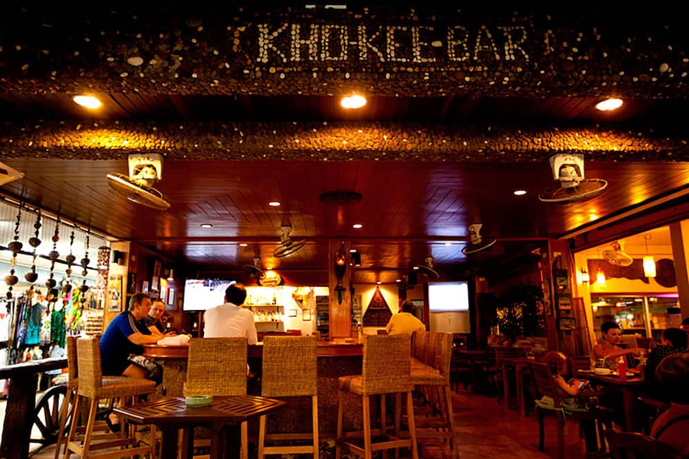 アット カマラ ホテル 写真