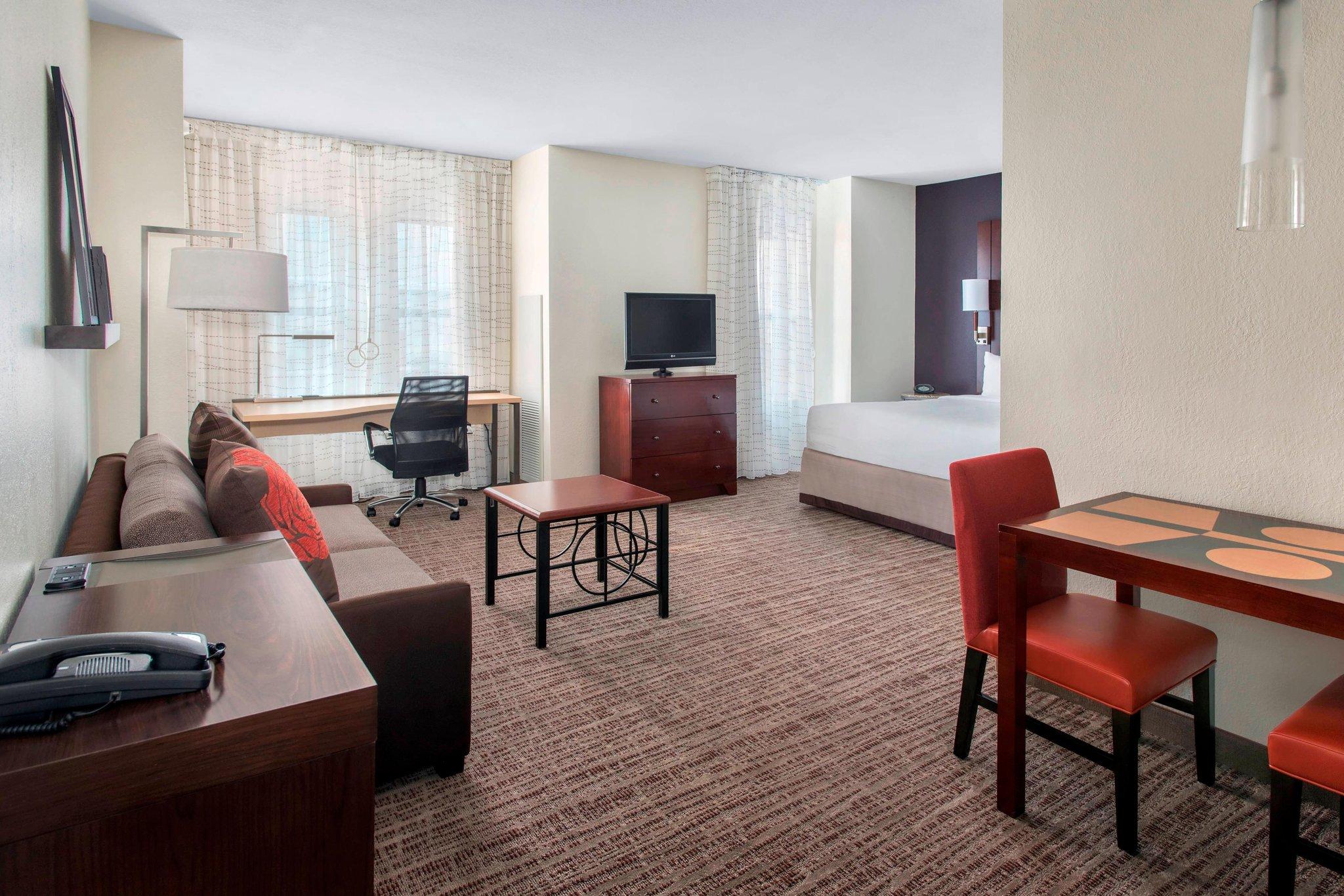 Residence Inn by Marriott Alexandria Old Town South at Carlyle 写真