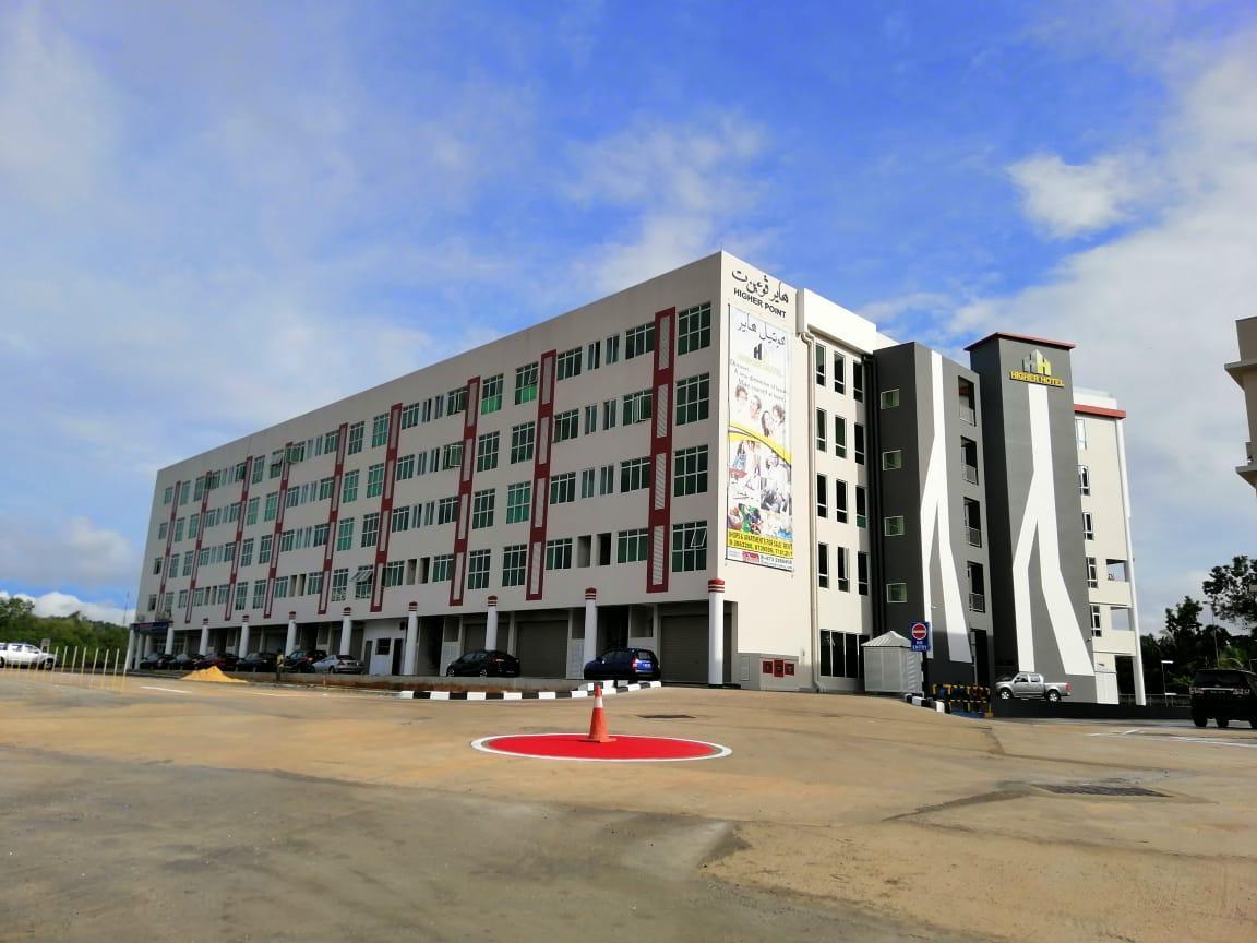 ハイアー ホテル 写真