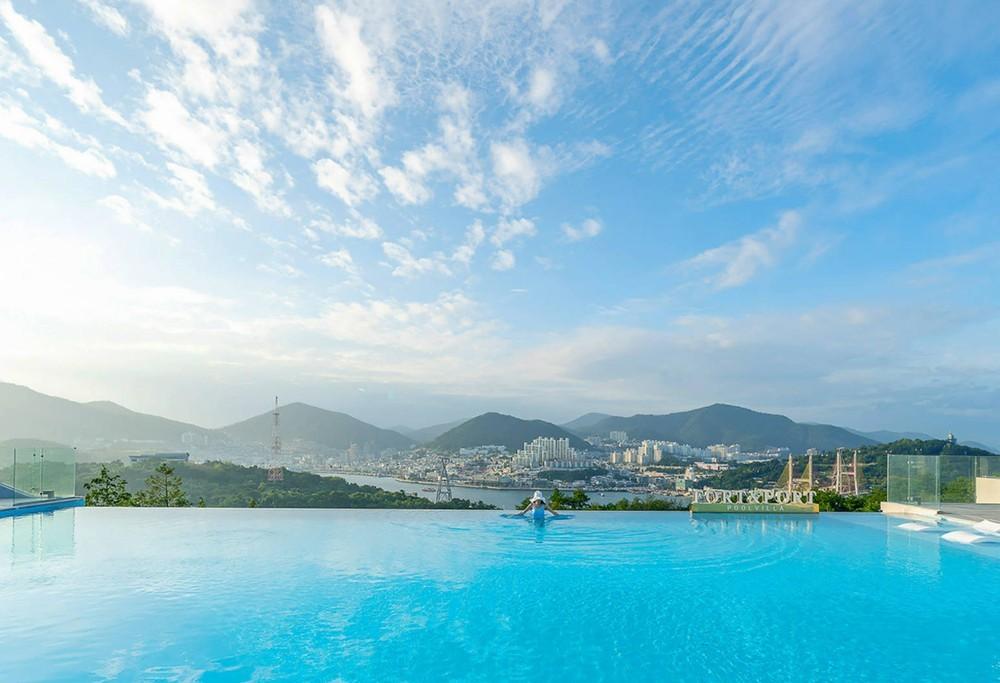 エリーステイ ヨス 写真