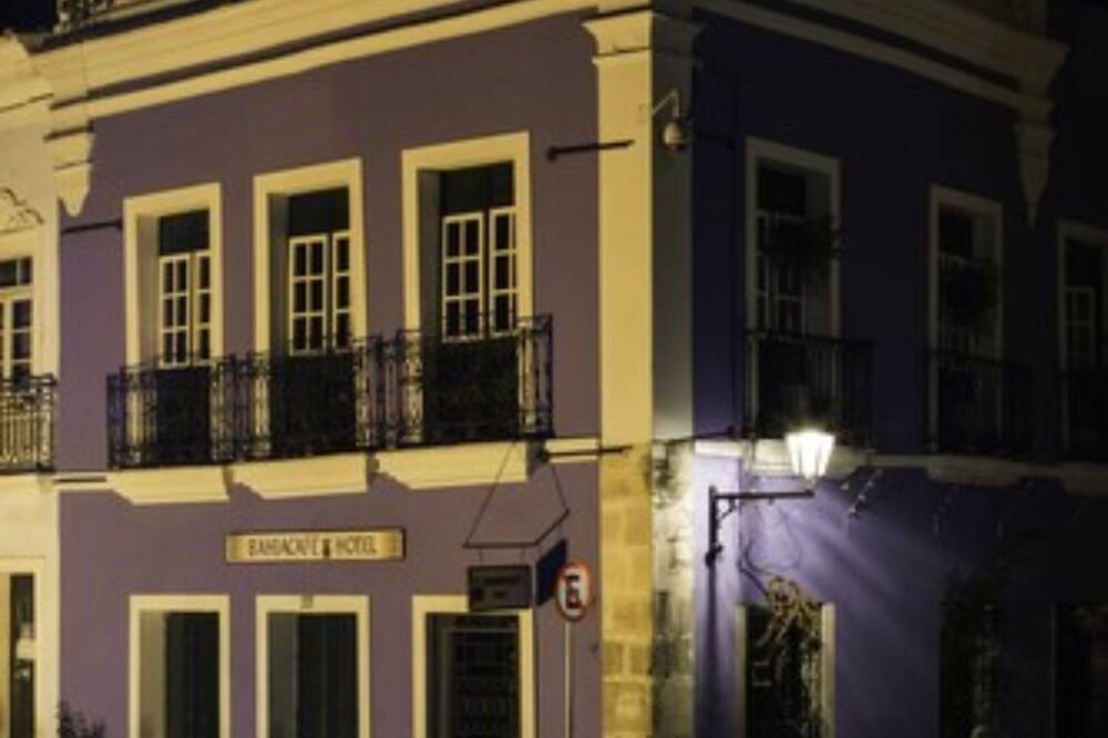 バイアカフェ ホテル 写真