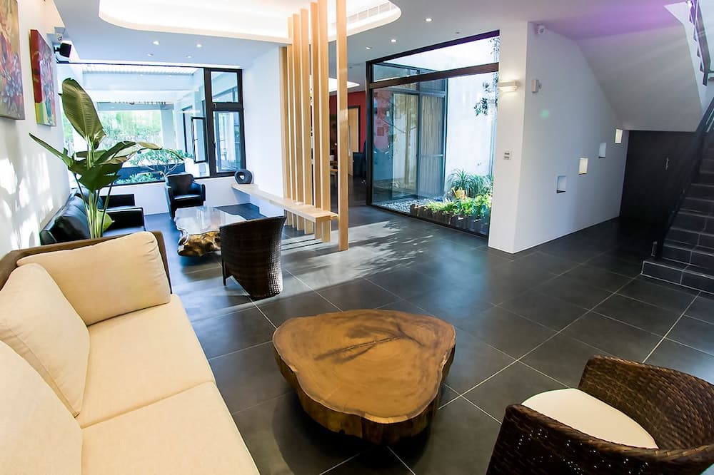 W スター (渥爾夫) 写真