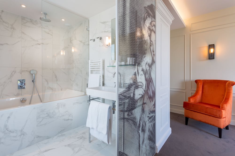 ホテル ラ コンテス 写真