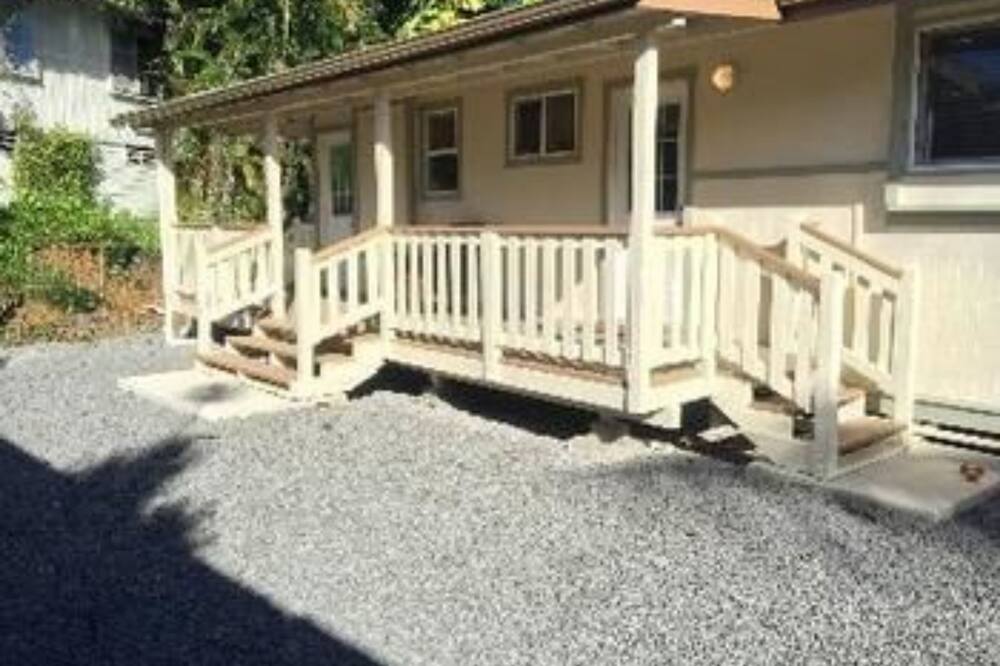 アーロンズ コテージ 写真