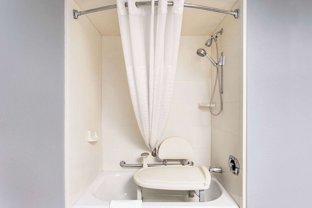 アメリックイン バイ ウィンダム マディソン ウェスト 写真