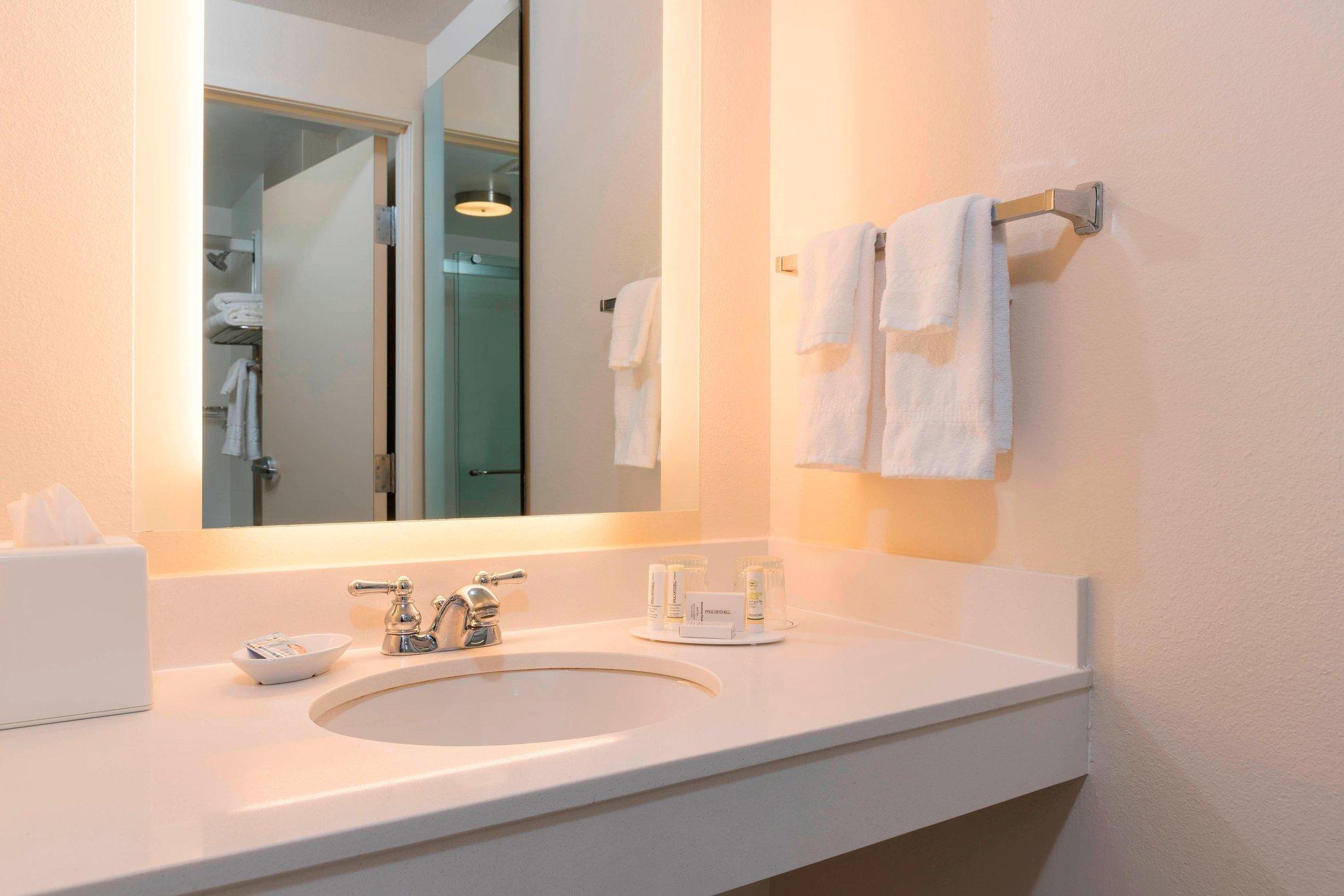 SpringHill Suites by Marriott Grand Rapids North 写真