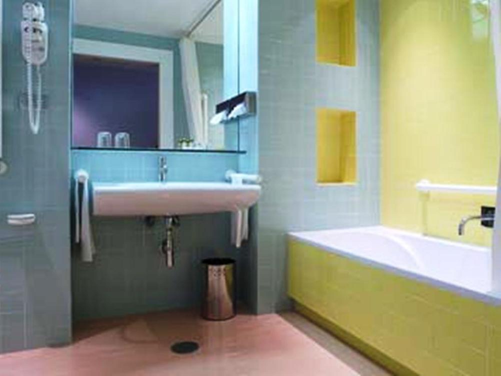 アルバーニ ホテル 写真