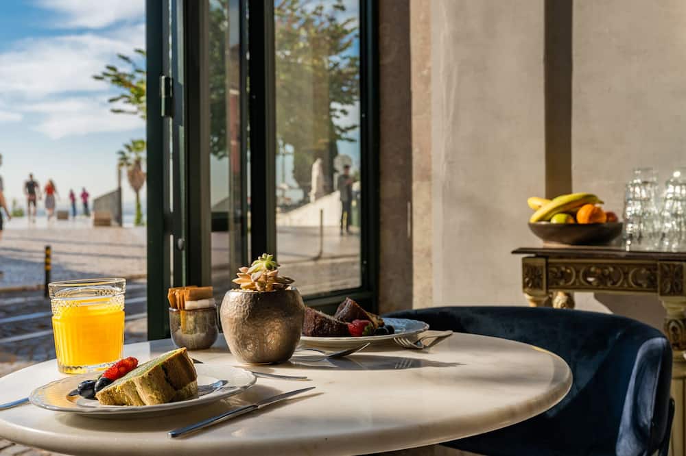 ポサーダ アルファマ 写真