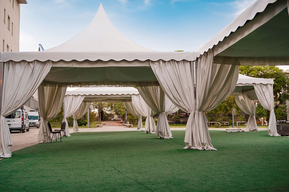 アパルタメントス ベルティセ セビリア アルハラフェ 写真