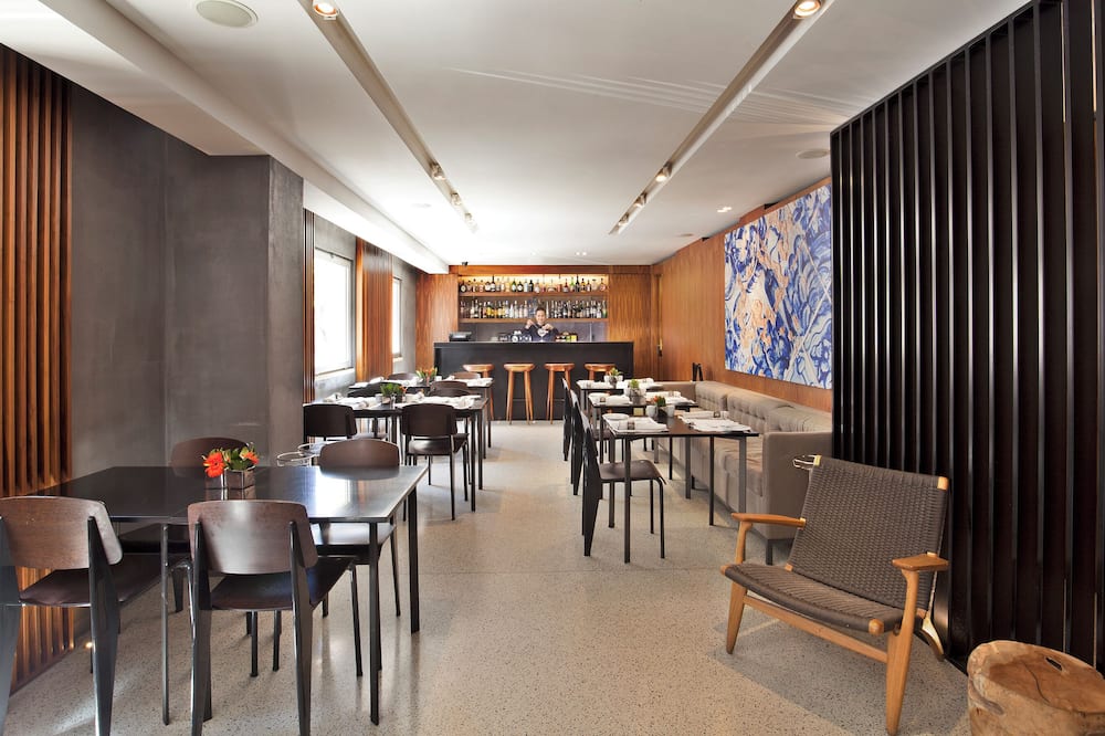 アルティス プライム ホテル 写真