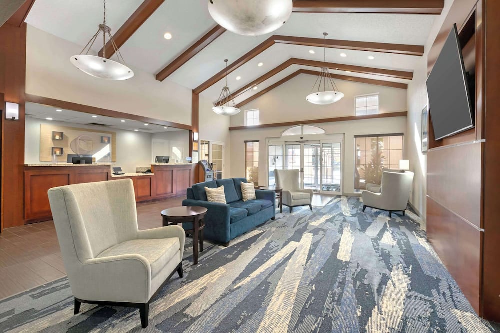 コンフォート スイーツ ダウンタウン 写真