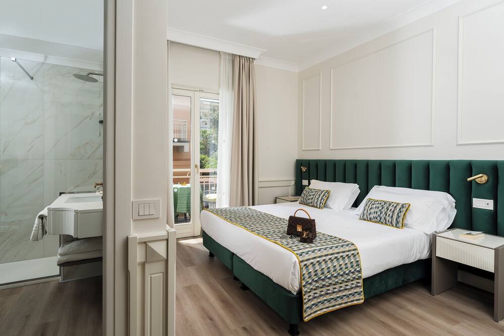 ホテル ミケランジェロ ソレント 写真