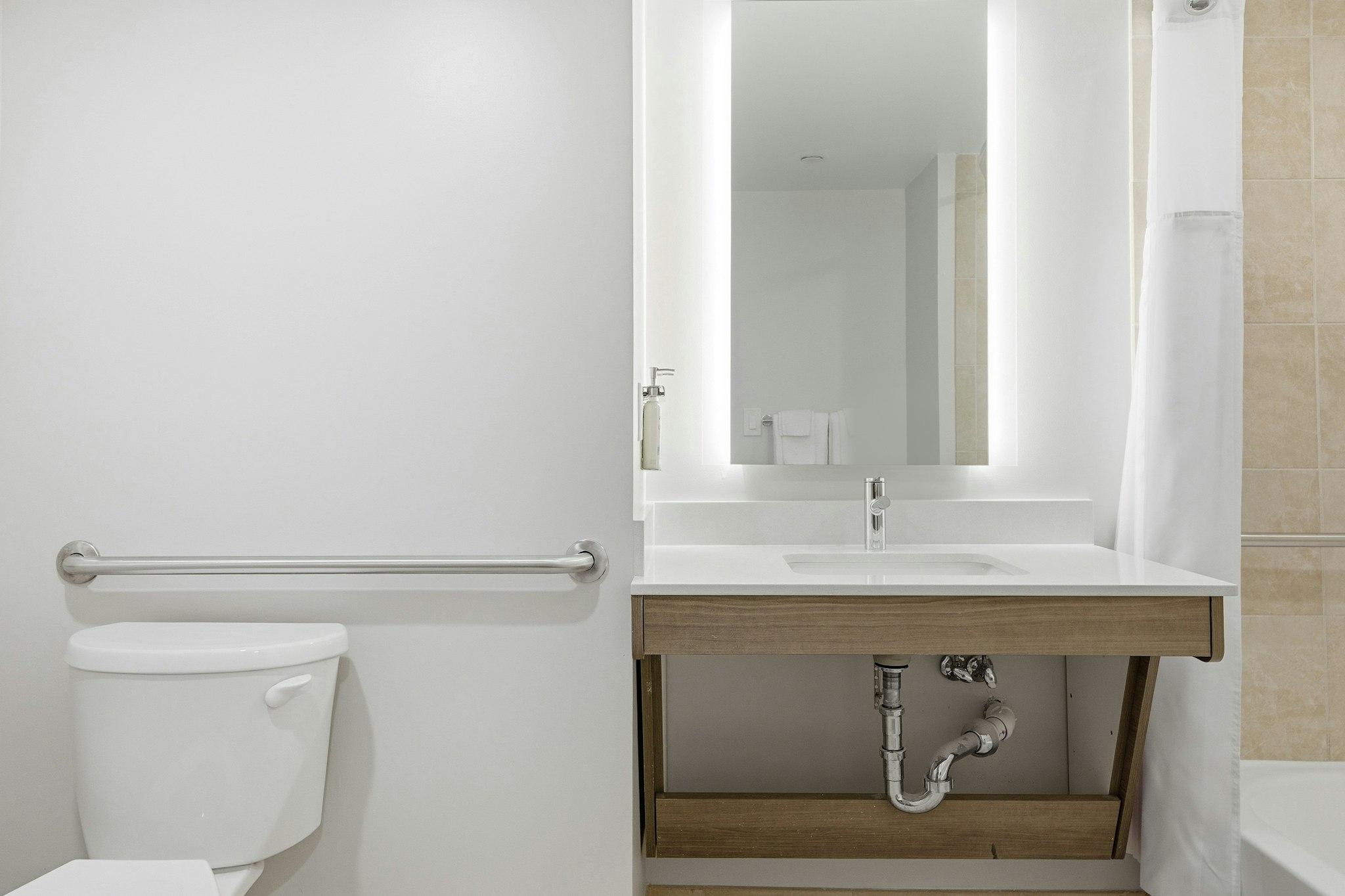 Holiday Inn Express & Suites Raleigh West Lenovo Center By IHG 写真