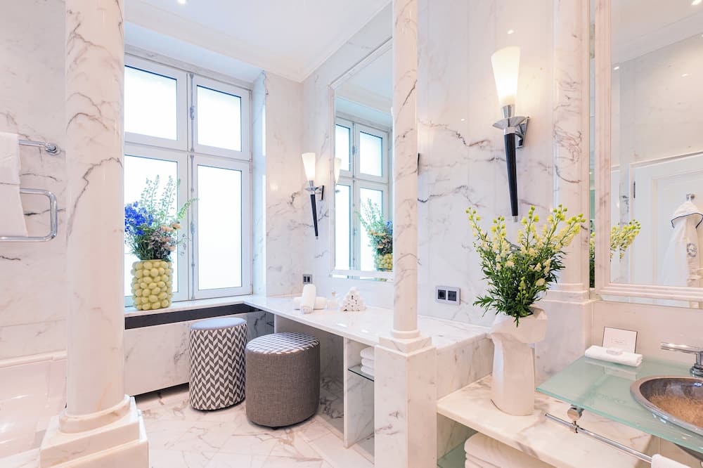 エクセルシオール ホテル エルンスト アム ドム 写真