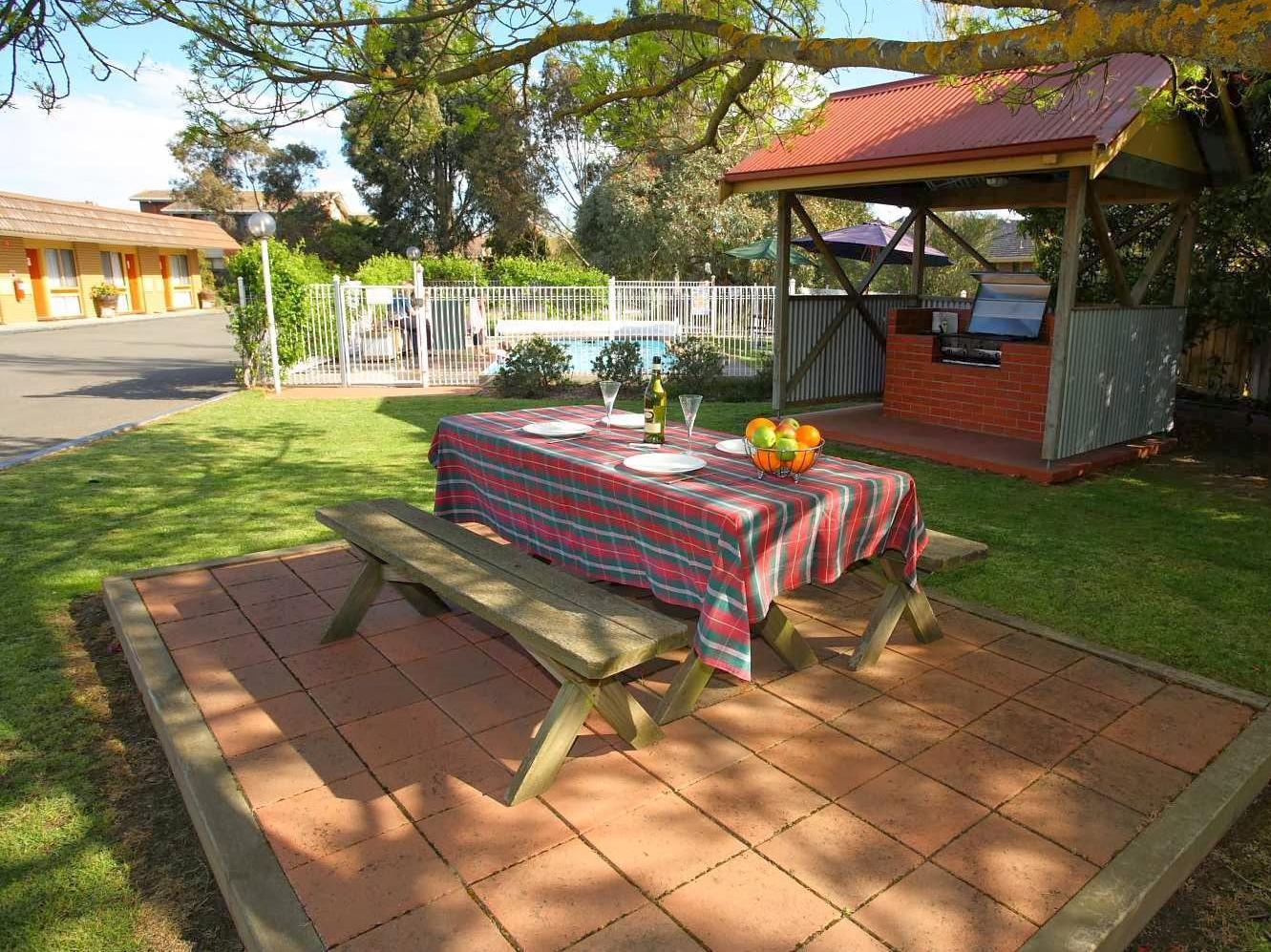 アルフレッド モーターイン 写真