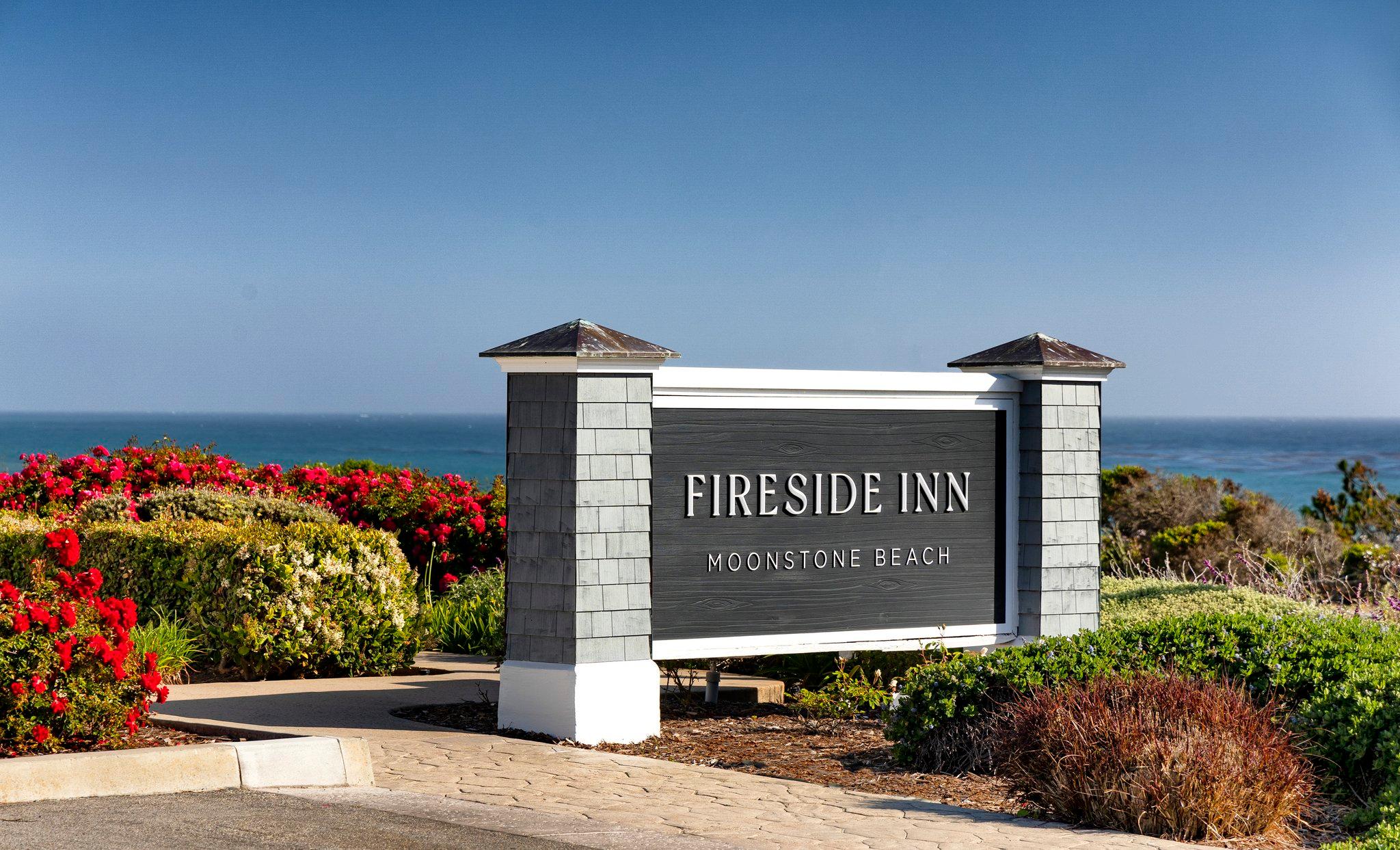 Fireside Inn on Moonstone Beach 写真