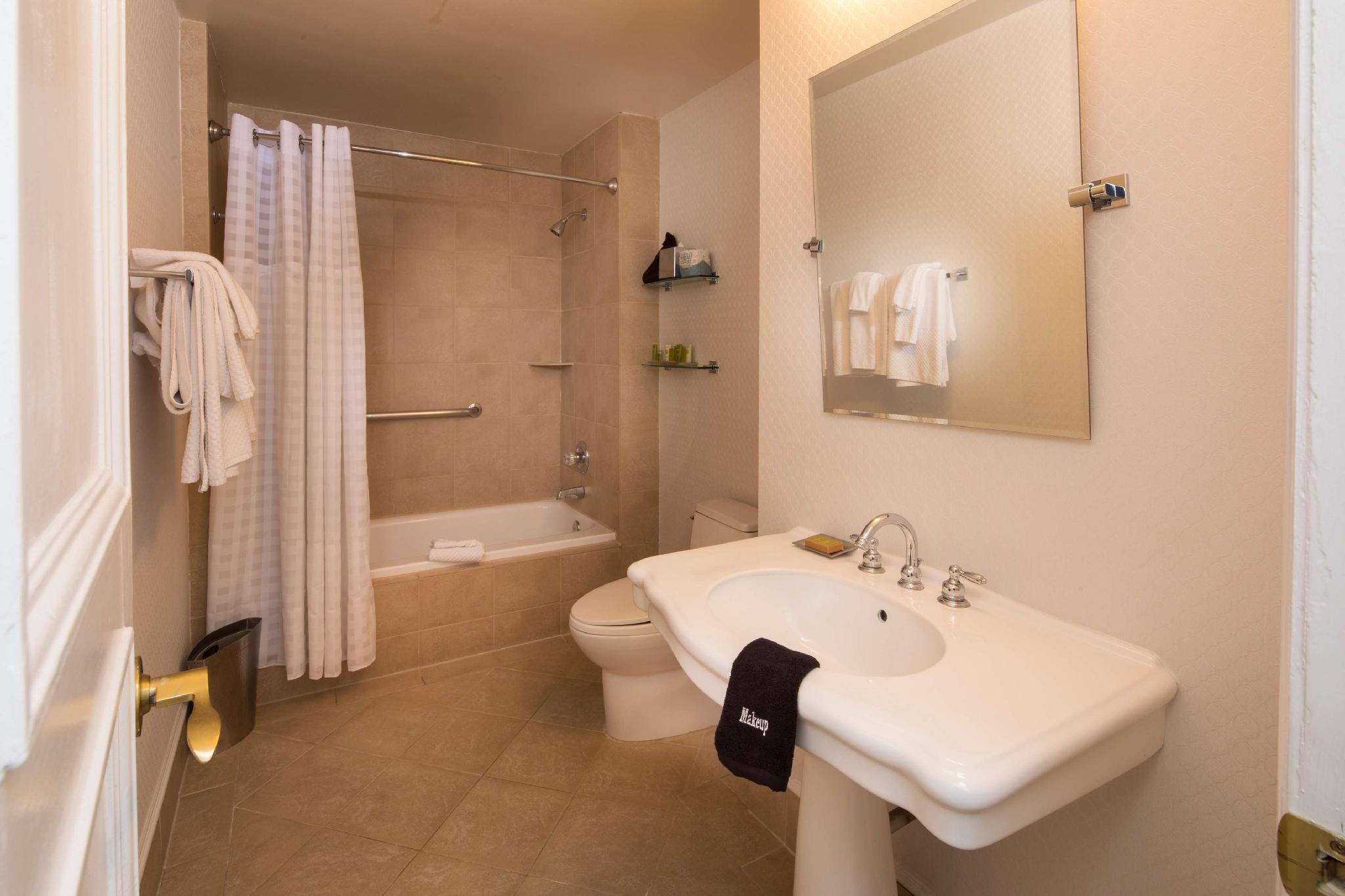 ザ シールバッハ ヒルトン ルイビル 写真