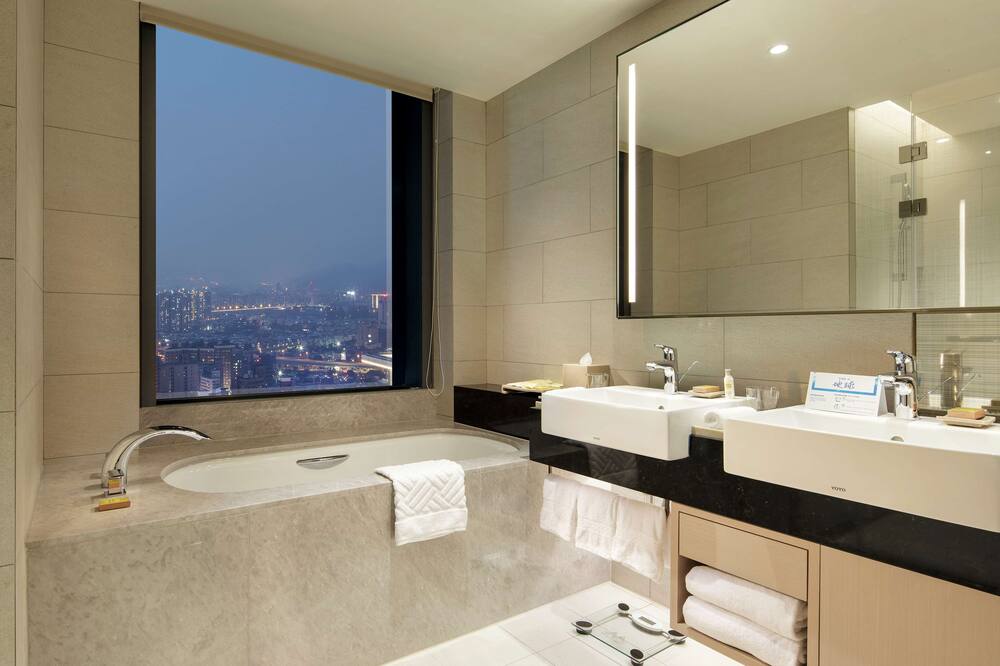 ヒルトン タイペイ シンバン 写真