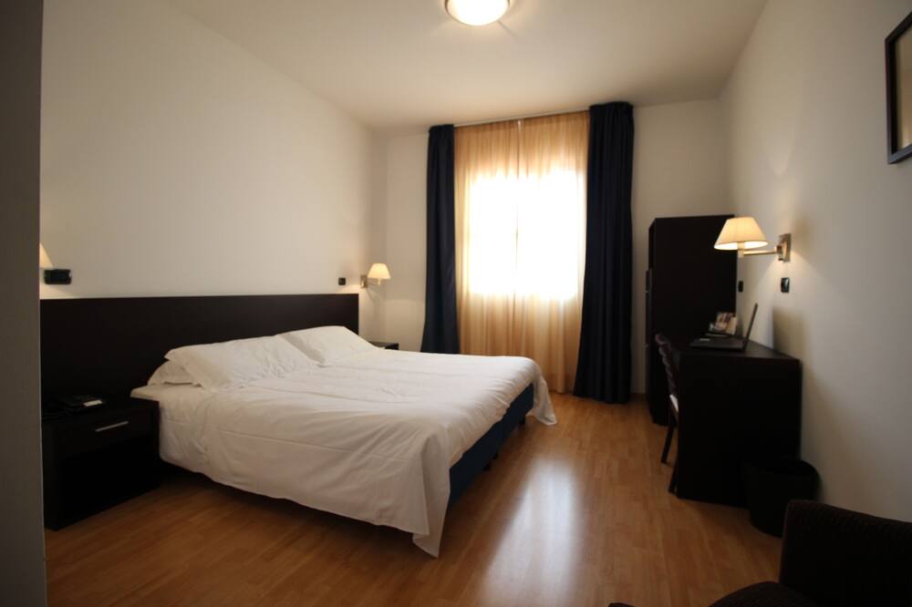 ホテル マジェスティ バーリ 写真