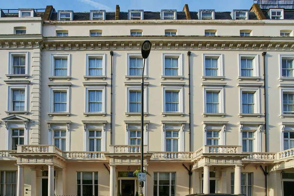 ホリデイ イン エクスプレス ロンドン ヴィクトリア バイ IHG 写真