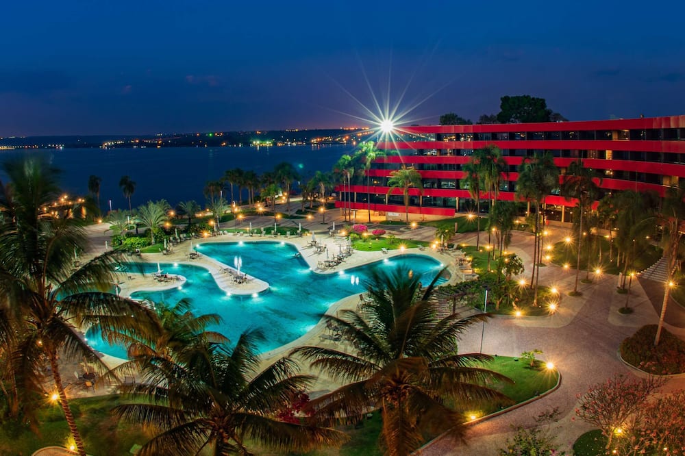 ロイヤル チューリップ ブラジリア アルボラーダ 写真