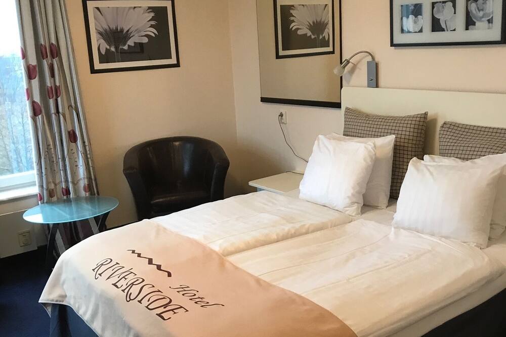 ホテル リバーサイド 写真