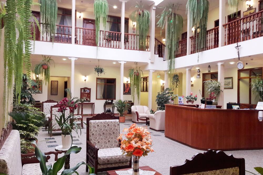 ホテル カーサ モンテロ 写真