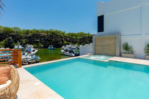 El Barranco Galapagos 写真