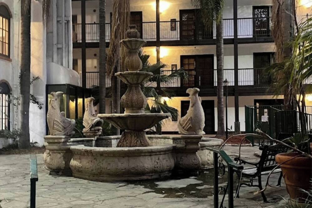 ブエナ パーク グランド ホテル ＆ スイーツ 写真