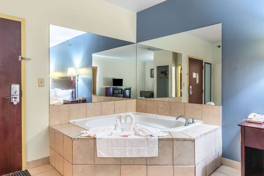 エコノ ロッジ イン & スイーツ プリチャード ロード ノース リトル ロック 写真