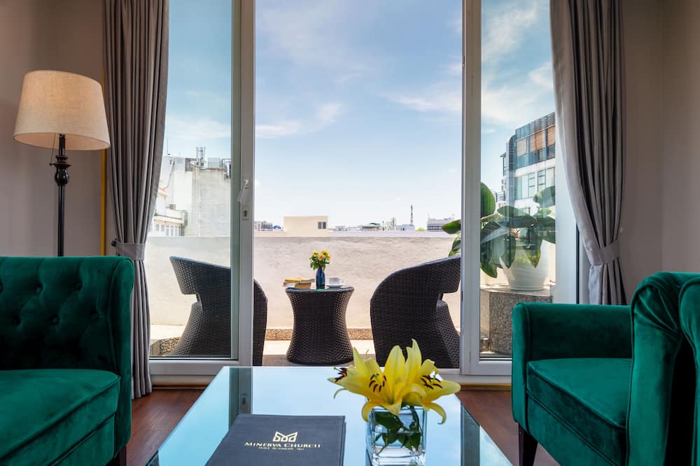 ミネルバ チャーチ ホテル 写真