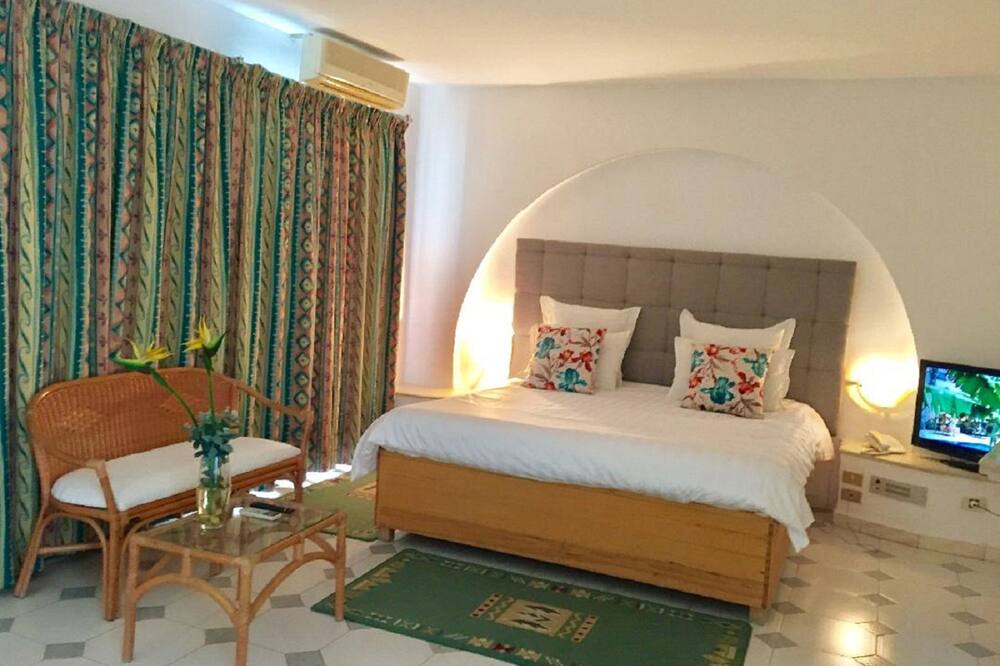 ホテル デルバ オリエント 写真