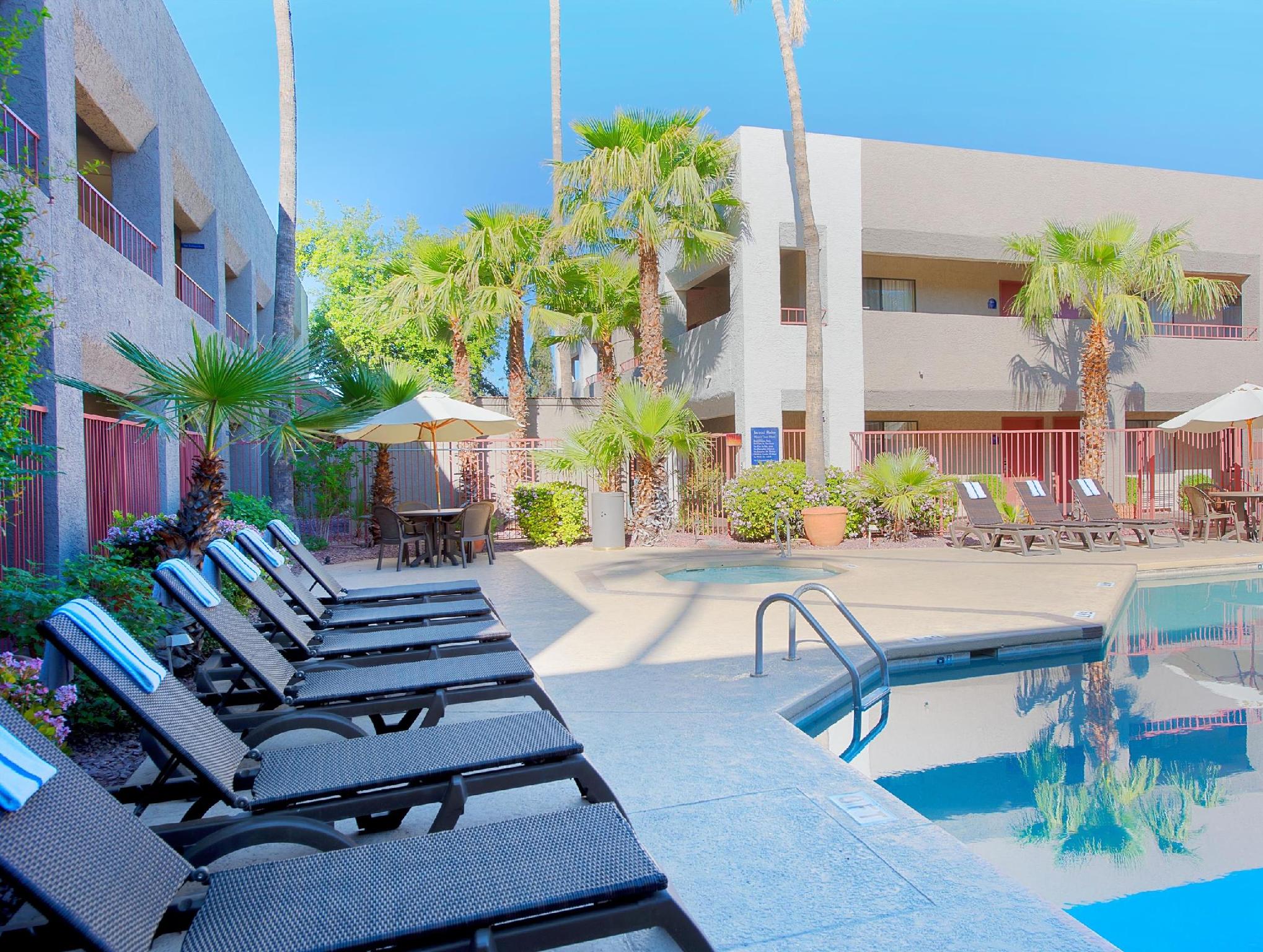 ベスト ウエスタン インスイーツ ツーソン フットヒルズ ホテル & スイーツ 写真