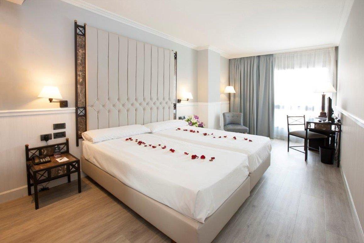 Hotel Gran Via 写真