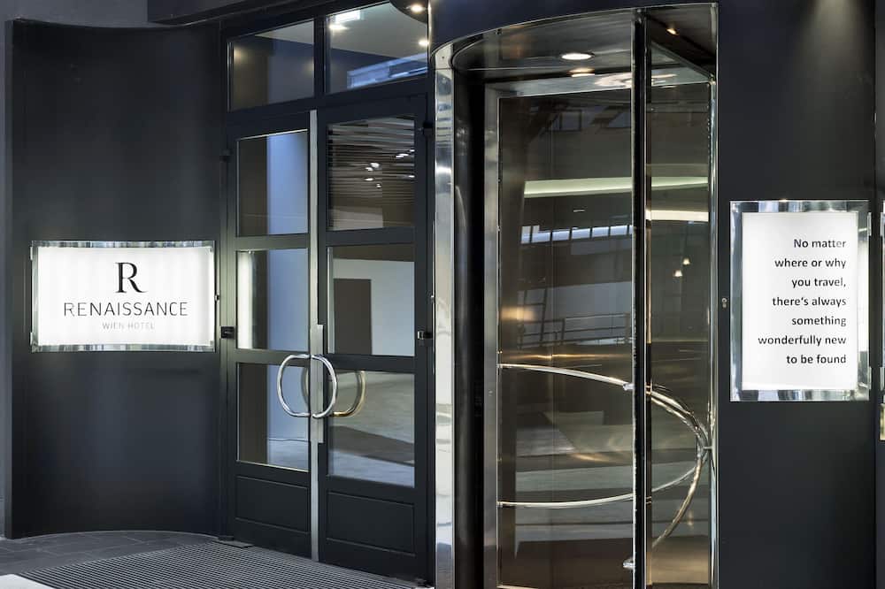 ルネッサンス ウィーン シェーンブルン ホテル 写真